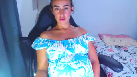 Snapshot of angie_dreamgirl chatting on 02/06/25, 11:26 IG angie dreamgirl01 online show from 02/06/25, 11:26