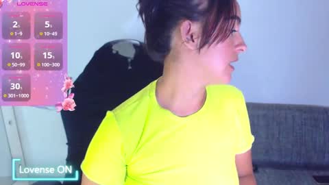 Snapshot of angie_dreamgirl chatting on 10/09/25, 05:38 IG angie dreamgirl01 online show from 10/09/25, 05:38