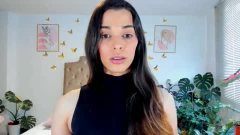 Snapshot of angie_modelo chatting on 06/05/26, 05:40 Anabella online show from 06/05/26, 05:40