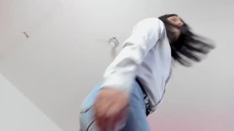 Angie online show from 03/04/25, 01:06