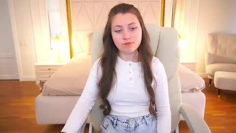 Anny online show from 05/04/26, 07:26