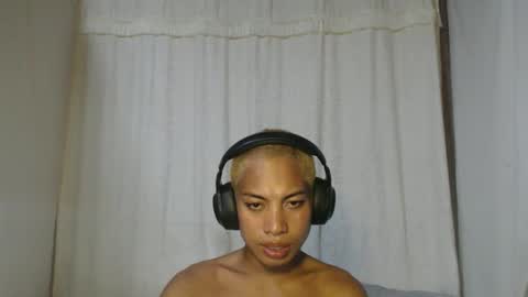 Snapshot of angolahugecock chatting on 02/06/25, 04:58 angolahugecock online show from 02/06/25, 04:58