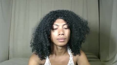 Snapshot of angolahugecock chatting on 09/26/25, 01:26 angolahugecock online show from 09/26/25, 01:26