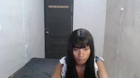 Snapshot of angolahugecock chatting on 04/14/26, 12:05 angolahugecock online show from 04/14/26, 12:05