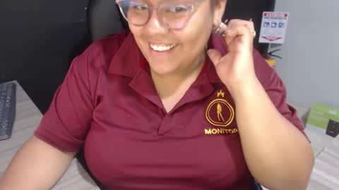 Snapshot of angy_ro12 chatting on 02/06/26, 11:52 angy online show from 02/06/26, 11:52