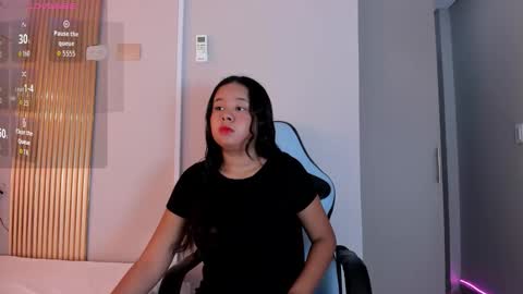 Snapshot of angye_harmony chatting on 02/04/26, 12:11 Angie online show from 02/04/26, 12:11