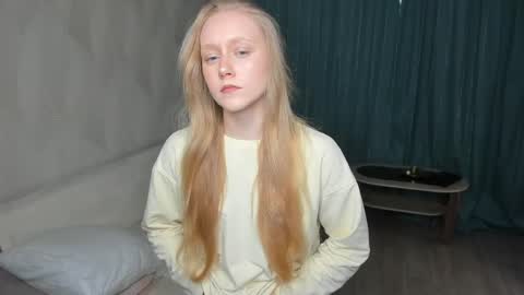 Violet online show from 04/15/26, 07:26