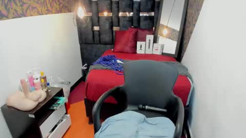 Anhell online show from 10/08/25, 10:18