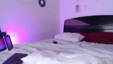 Snapshot of anhiahoney02 chatting on 02/12/25, 05:26 ana sofia online show from 02/12/25, 05:26