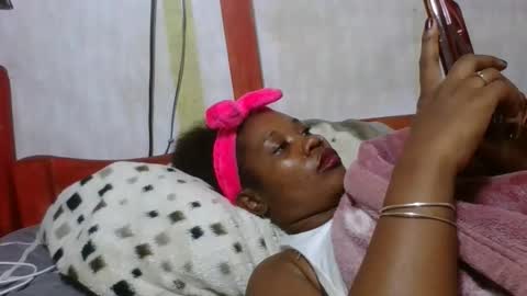 anicka9704 online show from 04/17/26, 12:13