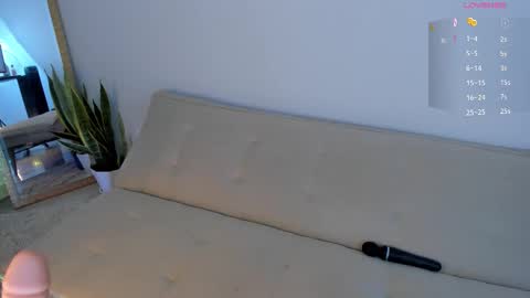Snapshot of aniie_pink18 chatting on 09/21/25, 10:50 Maria online show from 09/21/25, 10:50