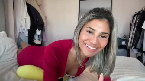 Snapshot of aniishaa chatting on 03/11/25, 10:18 anisha online show from 03/11/25, 10:18