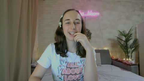 Snapshot of anikabloom chatting on 01/06/25, 05:41 anikabloom online show from 01/06/25, 05:41