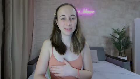 Snapshot of anikabloom chatting on 01/21/25, 01:18 anikabloom online show from 01/21/25, 01:18