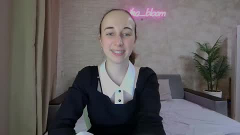 Snapshot of anikabloom chatting on 01/24/25, 03:32 anikabloom online show from 01/24/25, 03:32