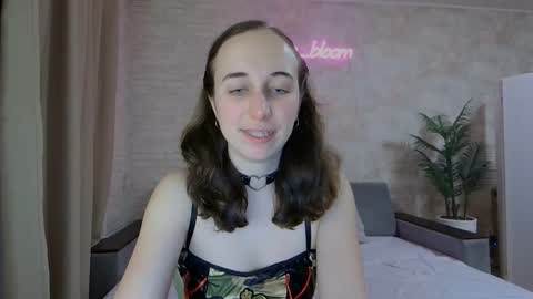 Snapshot of anikabloom chatting on 01/27/25, 10:27 anikabloom online show from 01/27/25, 10:27