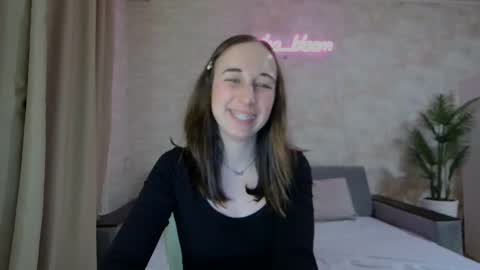 Snapshot of anikabloom chatting on 02/06/25, 02:33 anikabloom online show from 02/06/25, 02:33