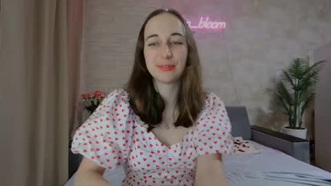 Snapshot of anikabloom chatting on 02/14/25, 10:36 anikabloom online show from 02/14/25, 10:36