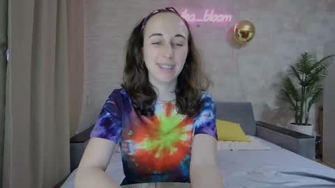 Snapshot of anikabloom chatting on 02/17/25, 05:58 anikabloom online show from 02/17/25, 05:58