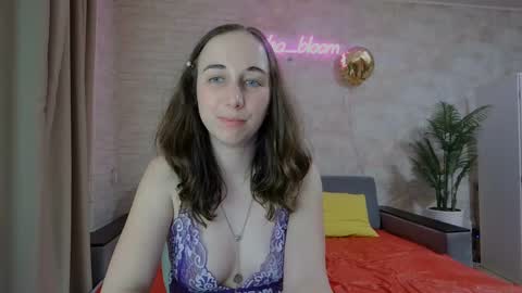 Snapshot of anikabloom chatting on 02/22/25, 12:38 anikabloom online show from 02/22/25, 12:38