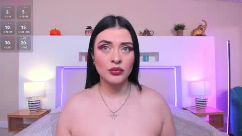 Snapshot of anikaromanof chatting on 01/15/26, 11:26 Anika Romano online show from 01/15/26, 11:26