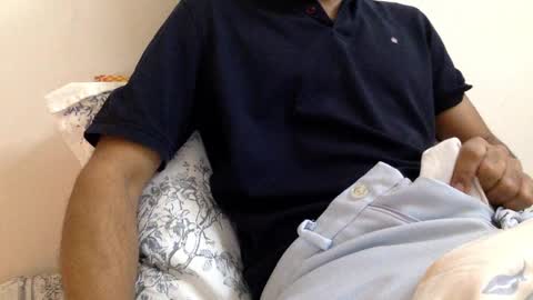 Snapshot of aniketkesari1 chatting on 01/11/26, 01:49 aniketkesari1 online show from 01/11/26, 01:49