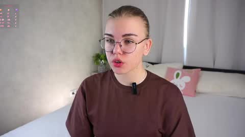 AnishaVivo online show from 04/17/26, 11:35