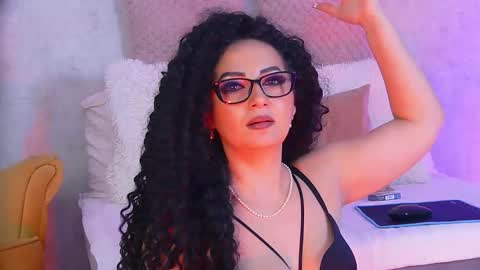 anissia teaser online show from 11/10/25, 05:39