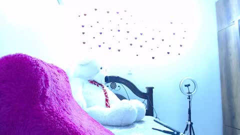 Snapshot of anisston_boods1 chatting on 02/28/25, 06:32 ana independent model online show from 02/28/25, 06:32