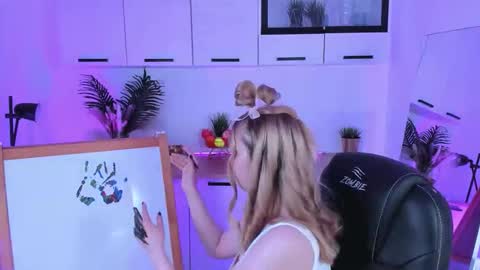 anita_hitteys online show from 06/02/26, 07:54