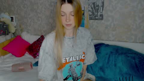 anita_moon_ online show from 02/28/25, 01:37