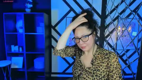 Anita online show from 11/28/25, 09:28