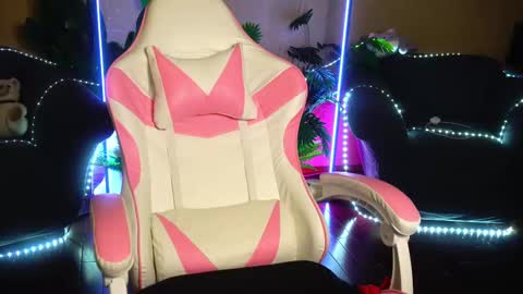 anita_von online show from 10/21/25, 04:13