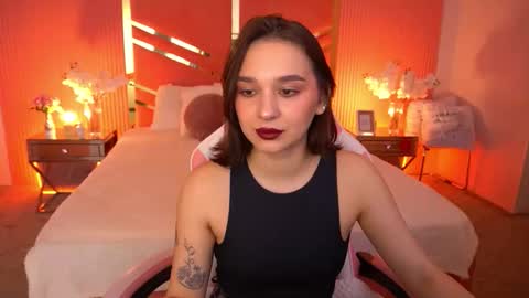 Snapshot of anitabelly chatting on 05/08/26, 12:43 Daniela online show from 05/08/26, 12:43