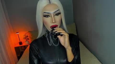 Miss Ann online show from 10/05/25, 08:51