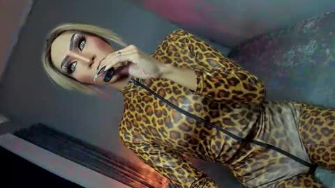 Miss Ann online show from 11/27/25, 01:18