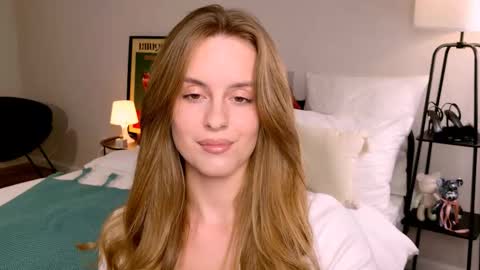 Anita online show from 09/11/25, 01:11