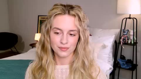 Anita online show from 10/09/25, 01:09