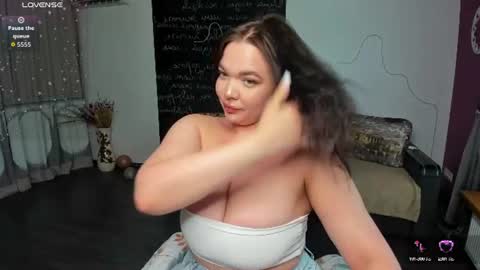 Snapshot of anitamays chatting on 06/18/26, 11:36 Anita online show from 06/18/26, 11:36