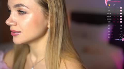 Im Anita thumb up me please its important online show from 03/11/25, 09:15