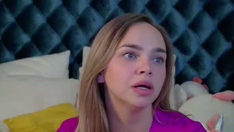 AnitaVenture online show from 09/12/25, 04:56