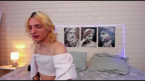 Angel online show from 09/18/25, 08:05