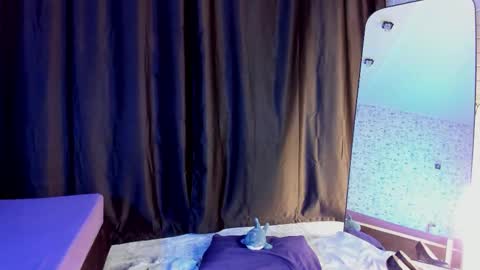 Angel online show from 10/22/25, 06:51