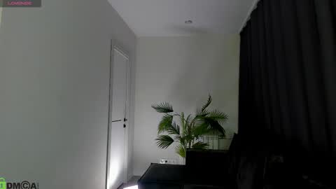 Snapshot of ann_garcia chatting on 02/25/26, 01:15 ann online show from 02/25/26, 01:15