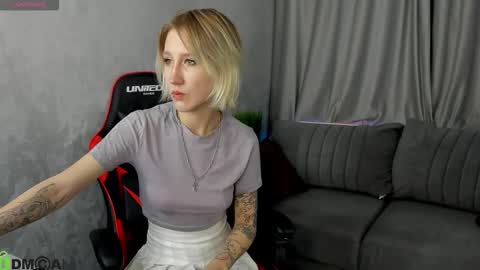 Snapshot of ann_garcia chatting on 03/01/26, 01:07 ann online show from 03/01/26, 01:07