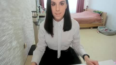 Anna online show from 03/04/25, 10:13