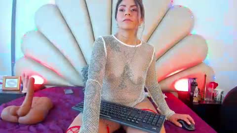 Snapshot of anna__spencer chatting on 02/13/25, 03:56 Anna online show from 02/13/25, 03:56