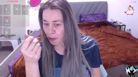 Snapshot of anna_ana chatting on 03/28/26, 06:07 Anadirectgirl online show from 03/28/26, 06:07