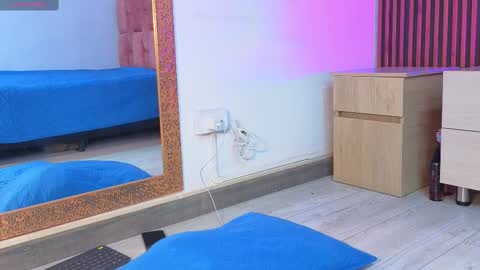 anna_beneet online show from 10/07/25, 12:02