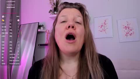 Anna online show from 09/17/25, 05:53